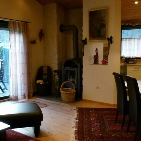 Zwischen Wald Und * Мёнезе